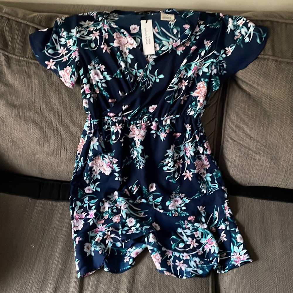 Floral short sleeve dress- new with tags